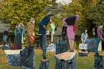 Click to see it big Papoly, Polyesterskulpturen im Park